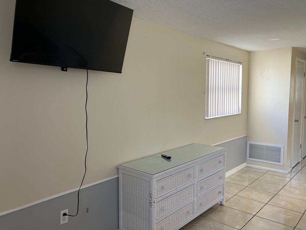 4922 Elkner St - Photo 4 of 12