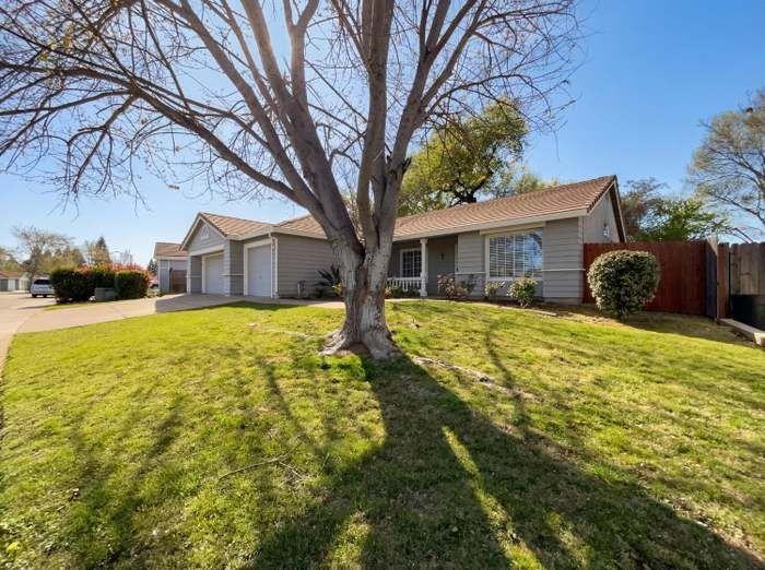 1041 Shenencock Way - Photo 4 of 33