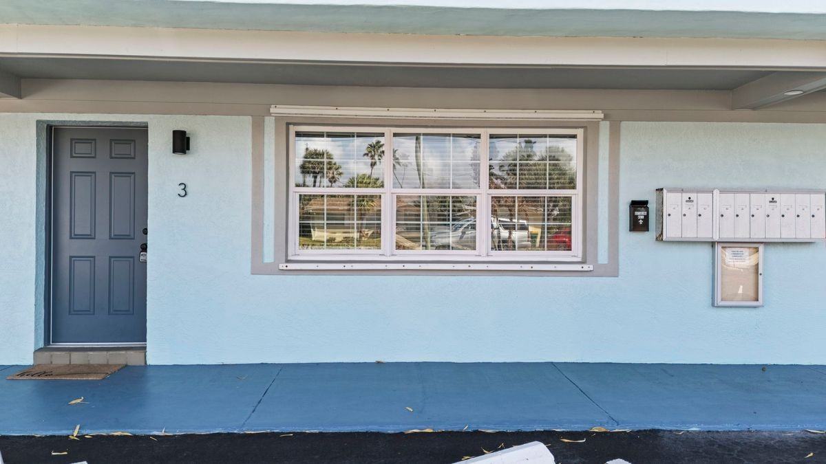 1011 S Miramar Ave - Photo 3 of 21