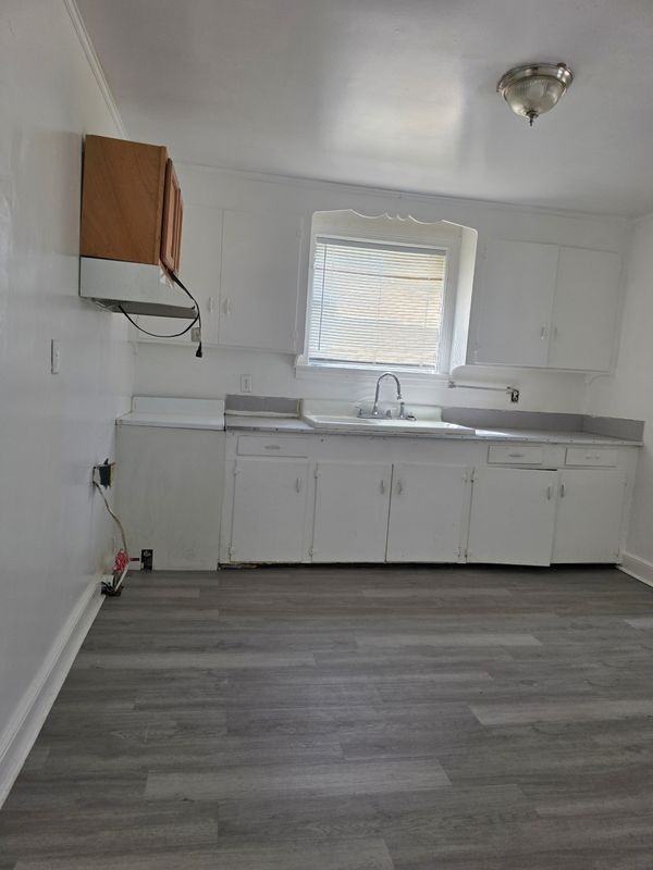 1924 Calvert St - Photo 5 of 6