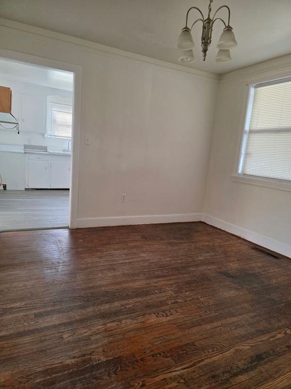 1924 Calvert St - Photo 6 of 6