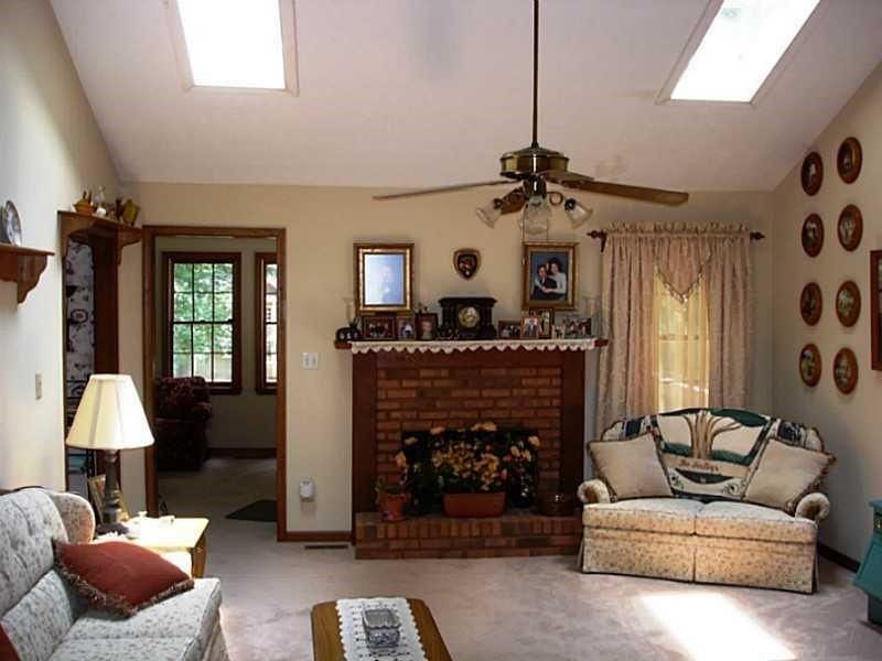 278 Arbour Run - Photo 3 of 4