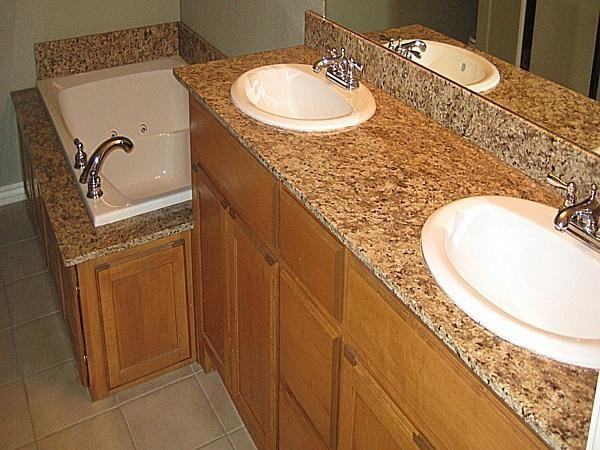 1015 Oakwood Ln #1015 - Photo 3 of 17