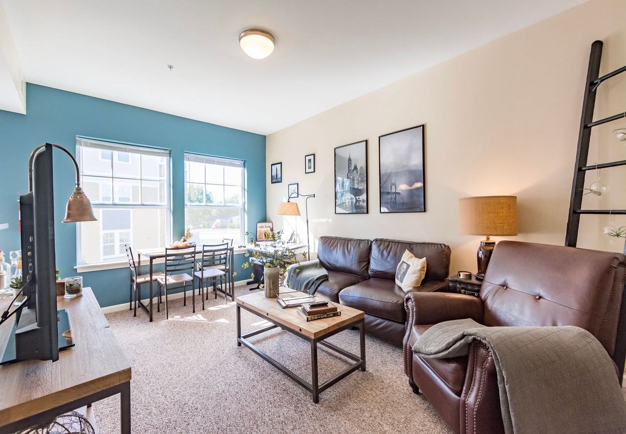 East Bay II Apartments - Photo 5 of 50