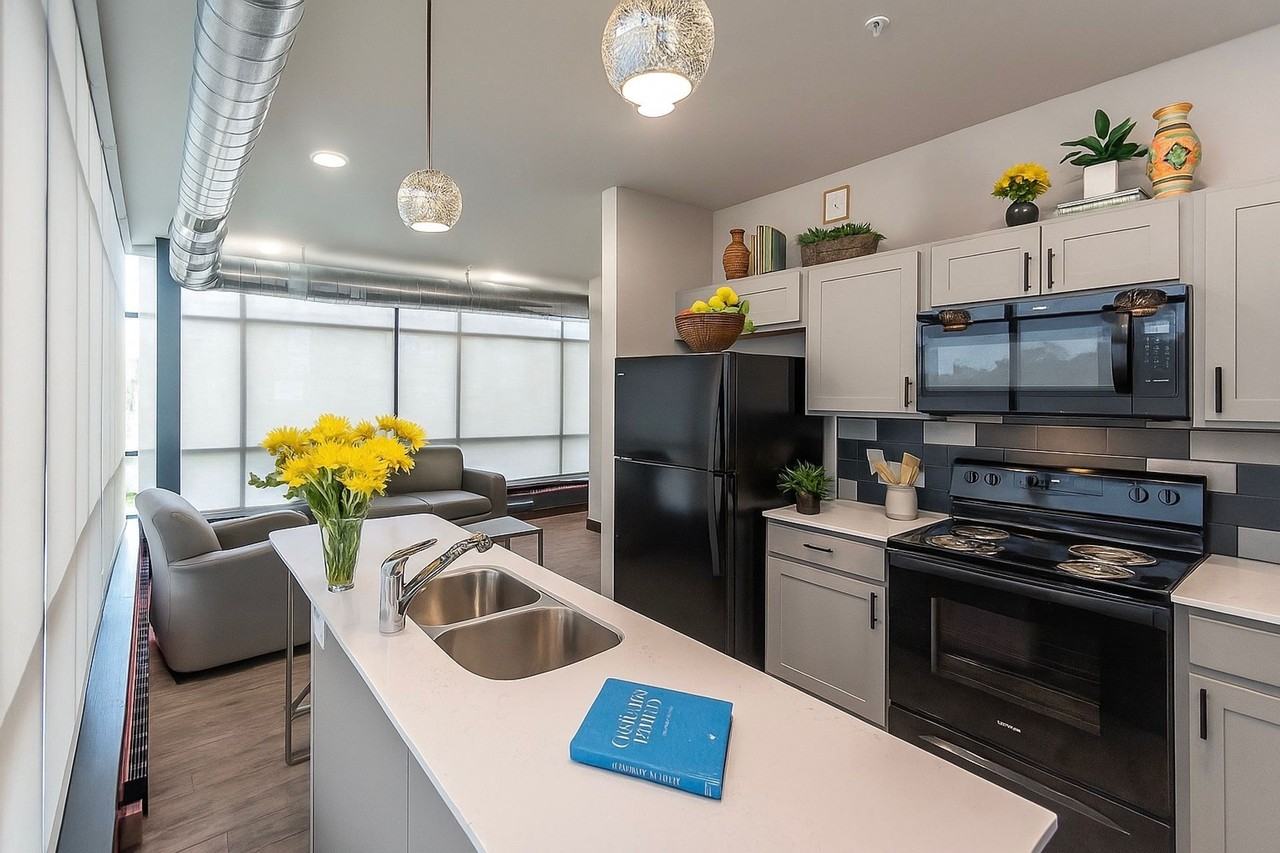 G3 Apartments - Photo 2 of 35