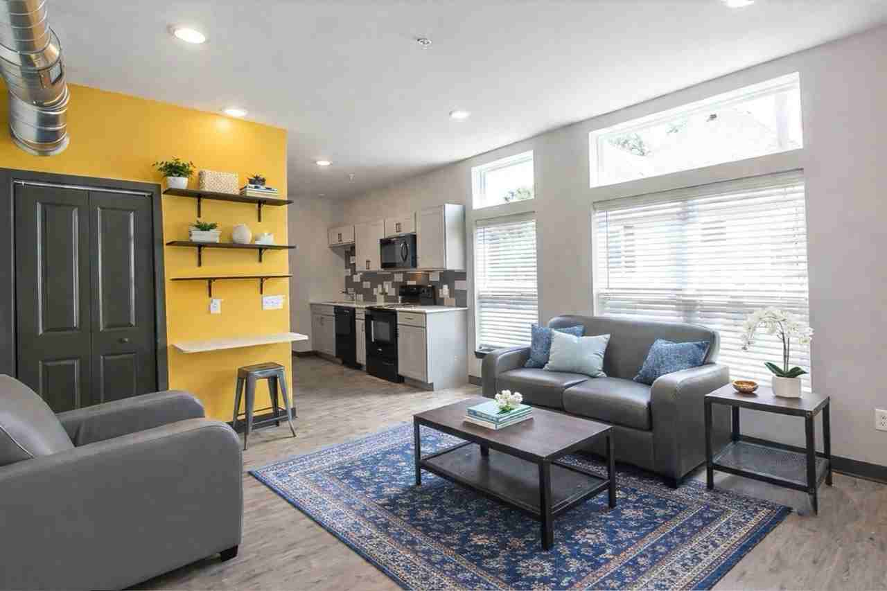 G3 Apartments - Photo 3 of 35