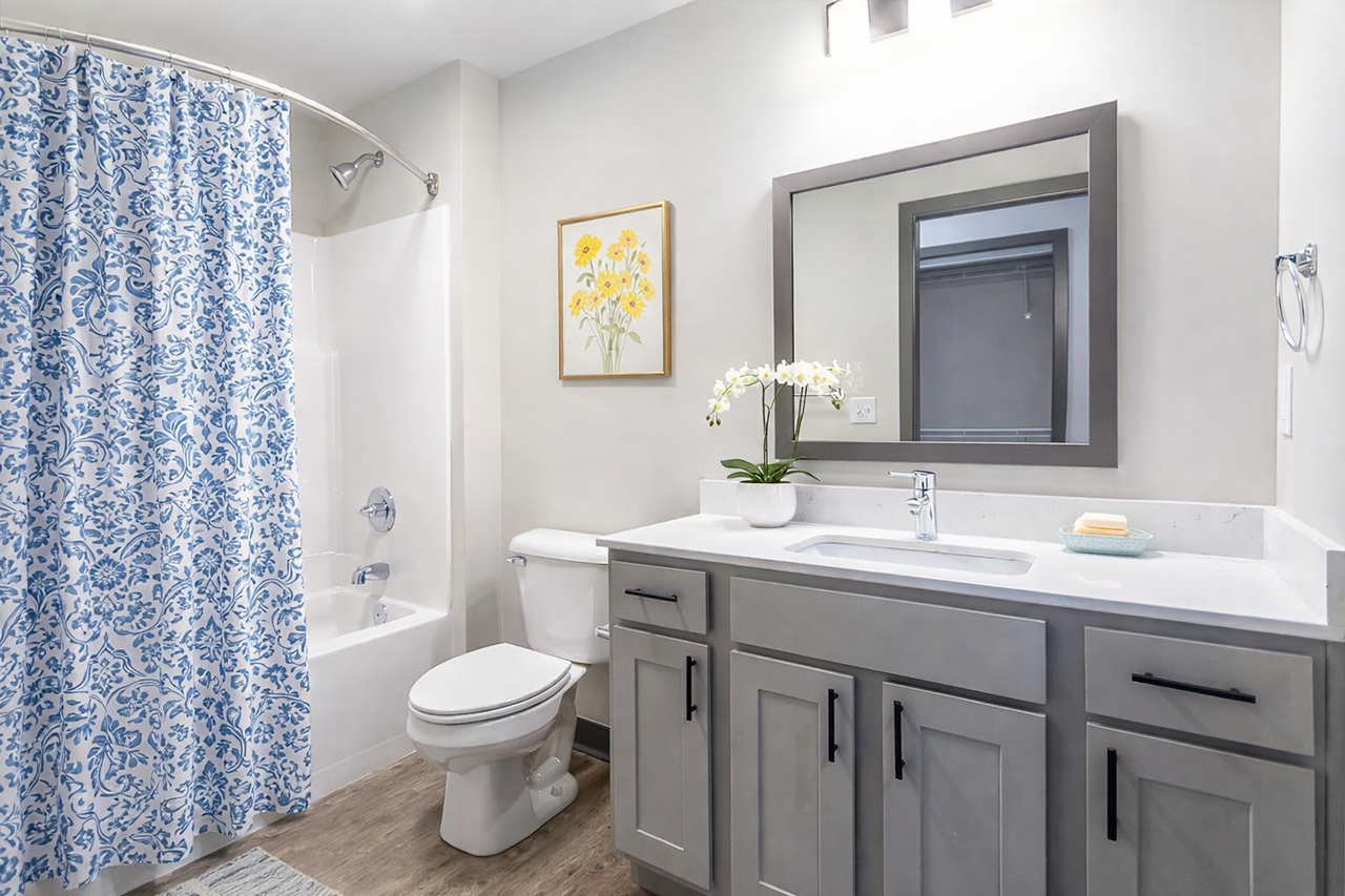 G3 Apartments - Photo 7 of 35