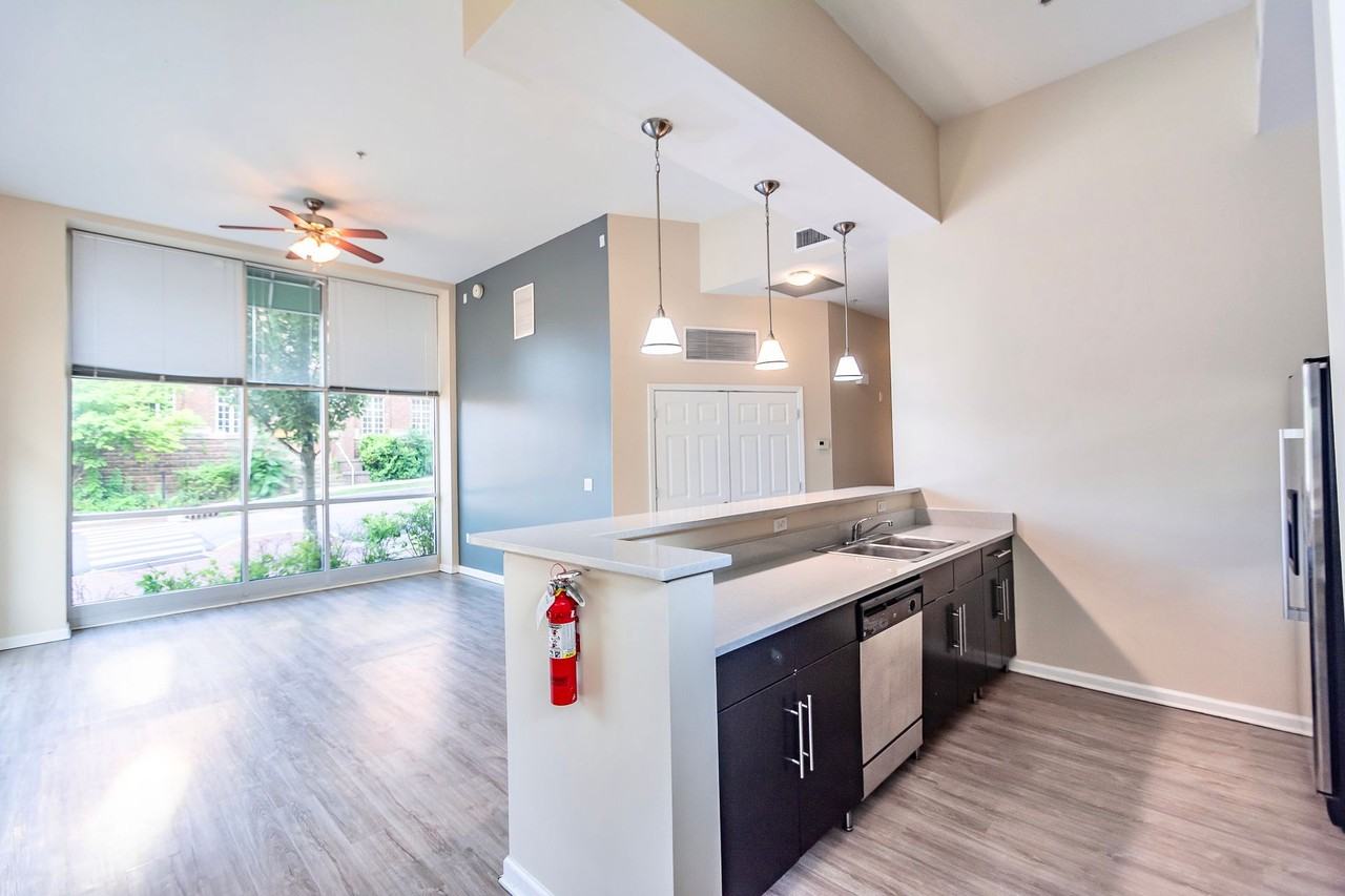 Tenth & College Village Apartments - Photo 3 of 50