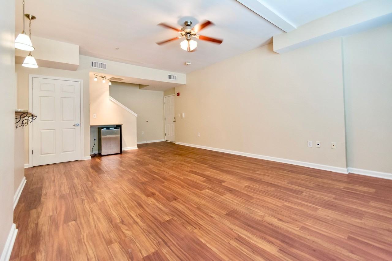 Tenth & College Village Apartments - Photo 6 of 50