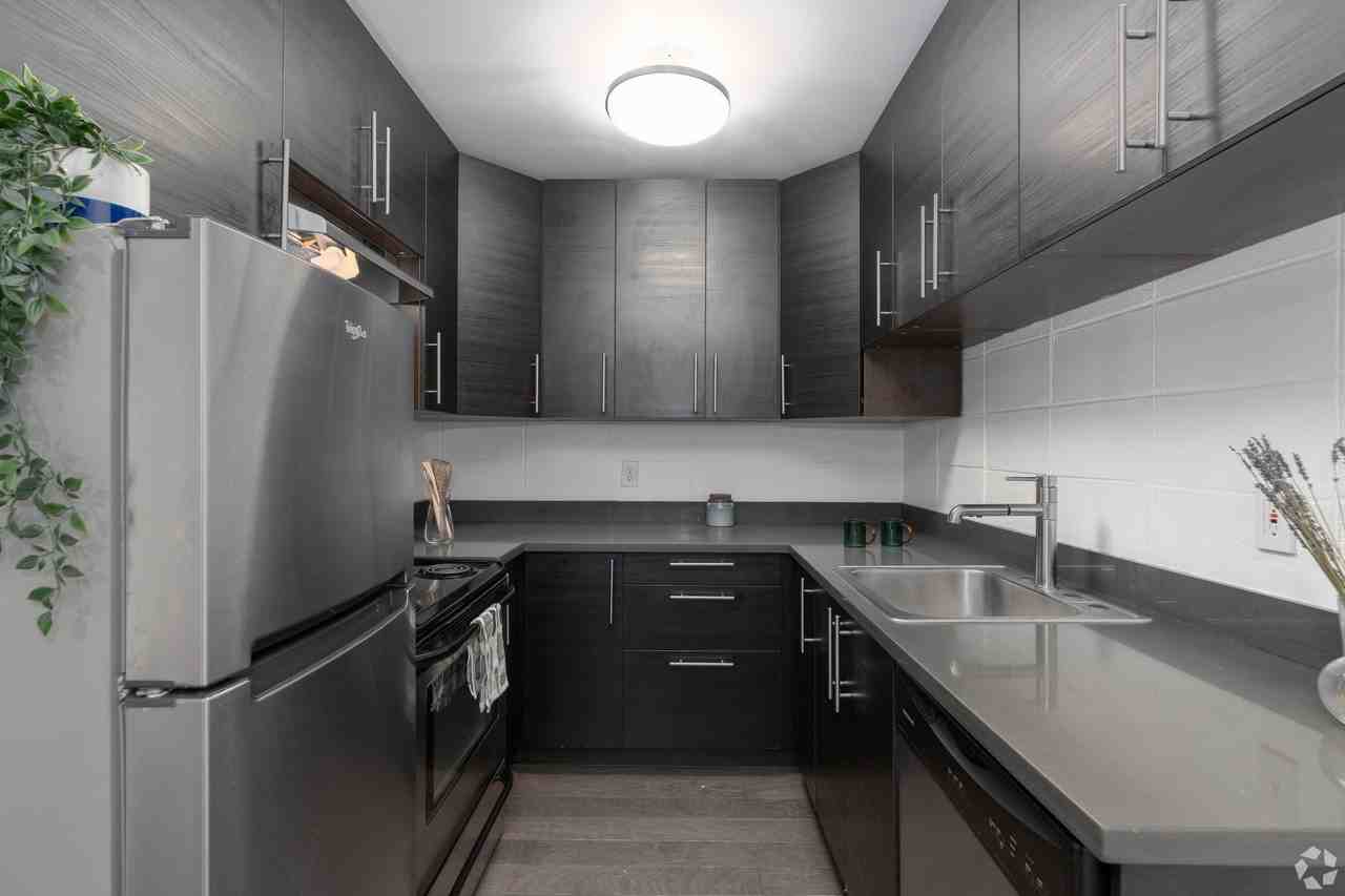 Milan Apartments - Photo 6 of 38