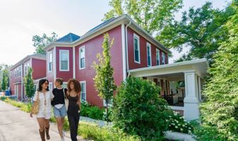 featured image of 632 N College Ave