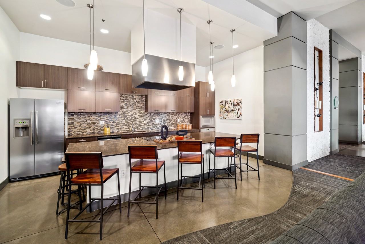 2020 Lawrence - Photo 7 of 41