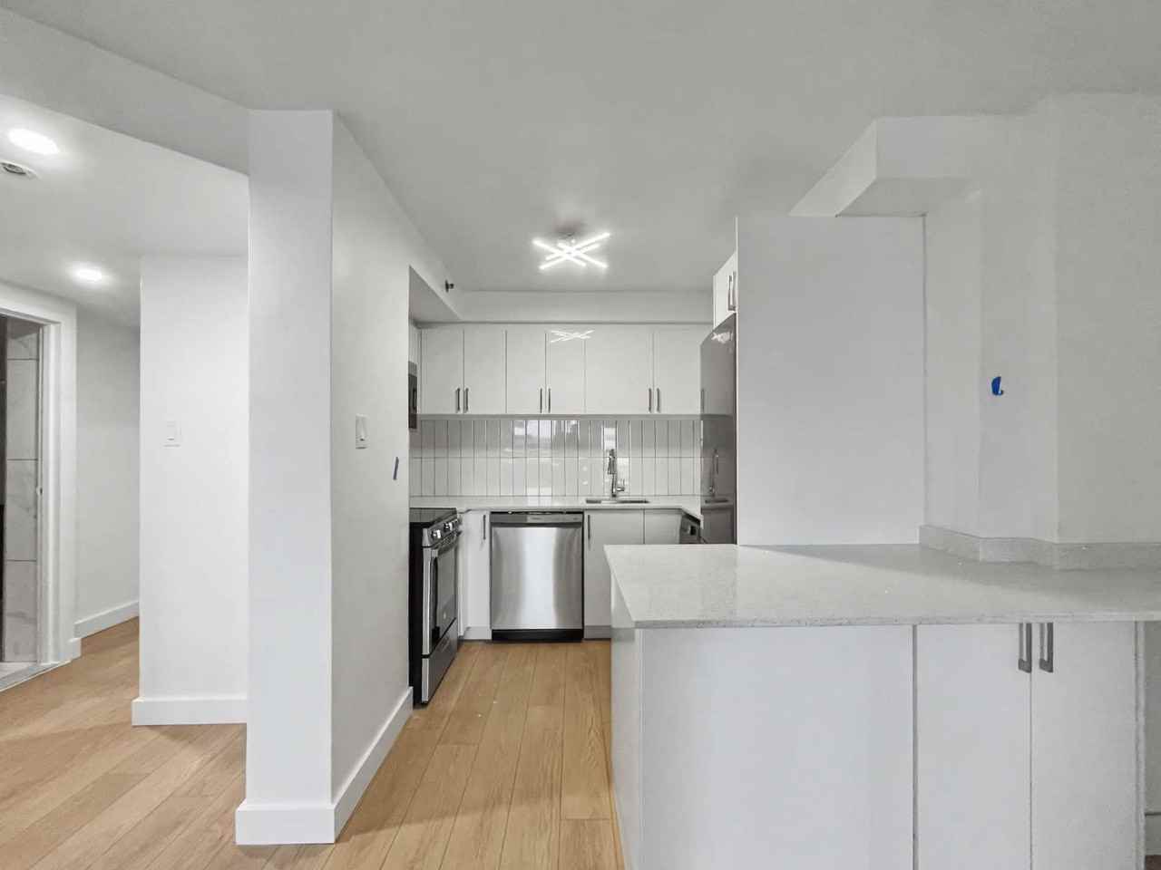 Place Sussex - Photo 5 of 50