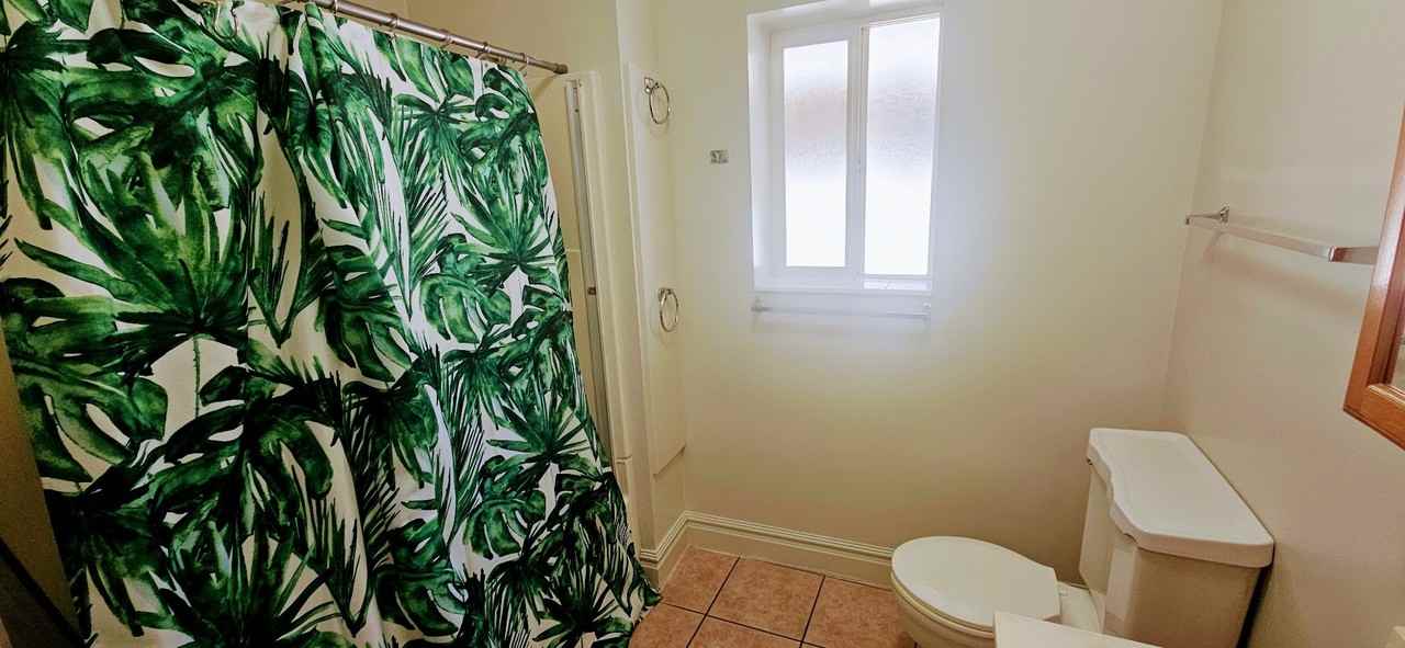 759 S 1000 E - Photo 6 of 7