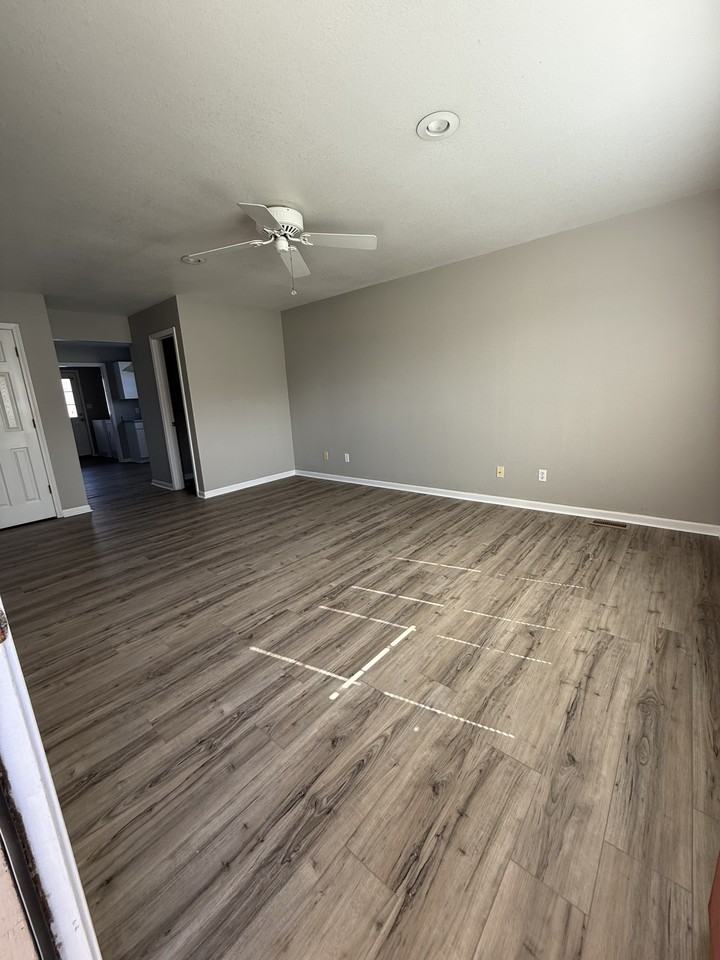 713 Cedar Dr #B - Photo 5 of 12