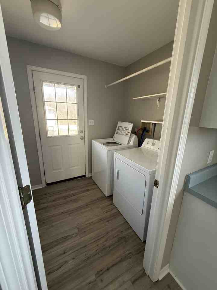 713 Cedar Dr #B - Photo 6 of 12