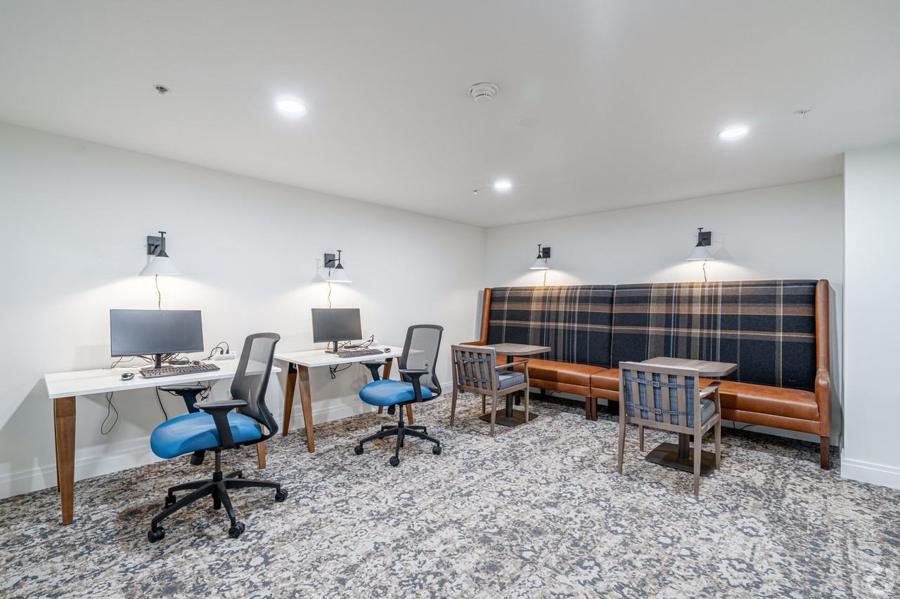 Vintage at Marine View Senior 55+ - Photo 7 of 25