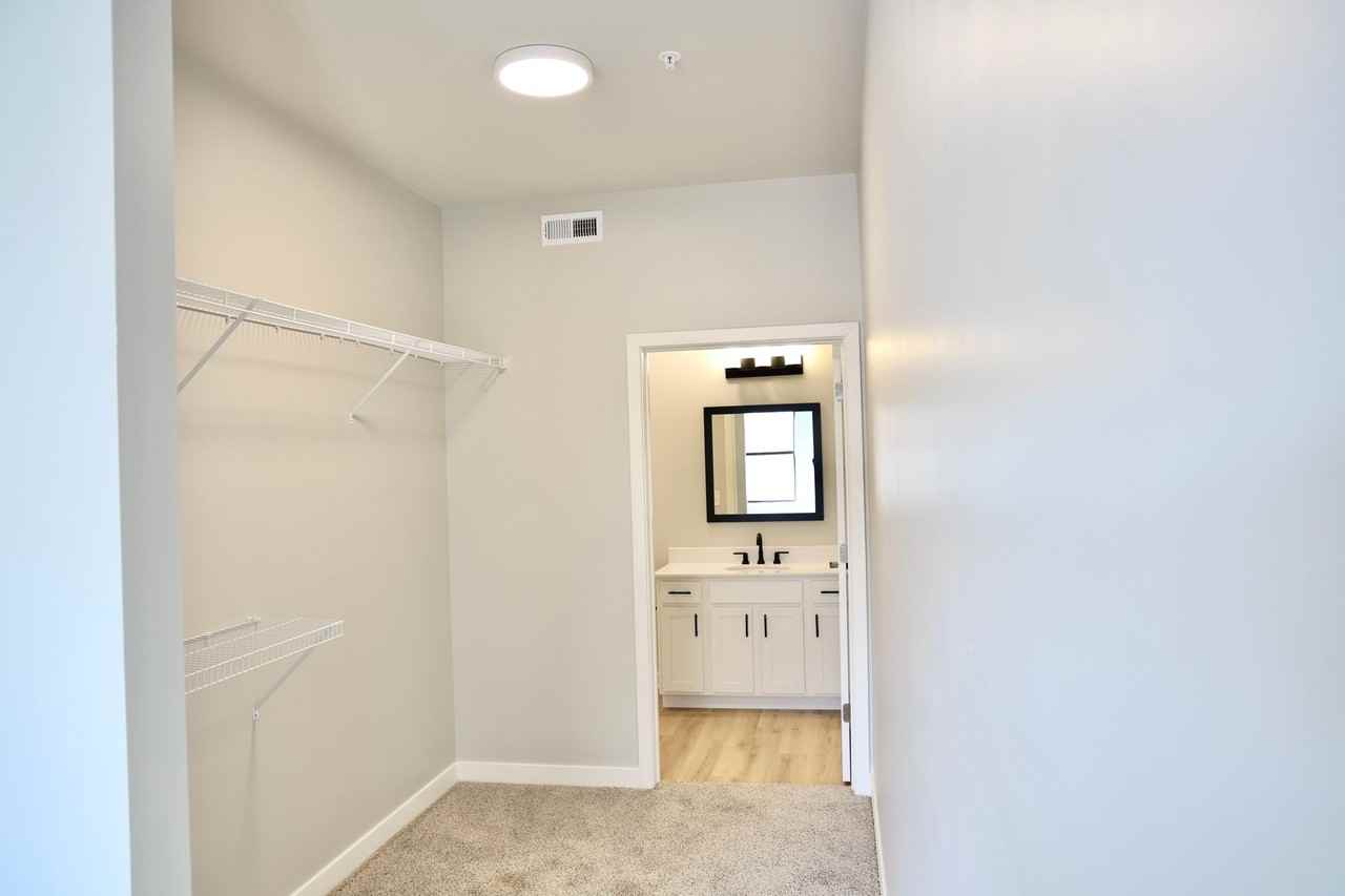 The Lewis Building Penthouse Apartments - Photo 5 of 13