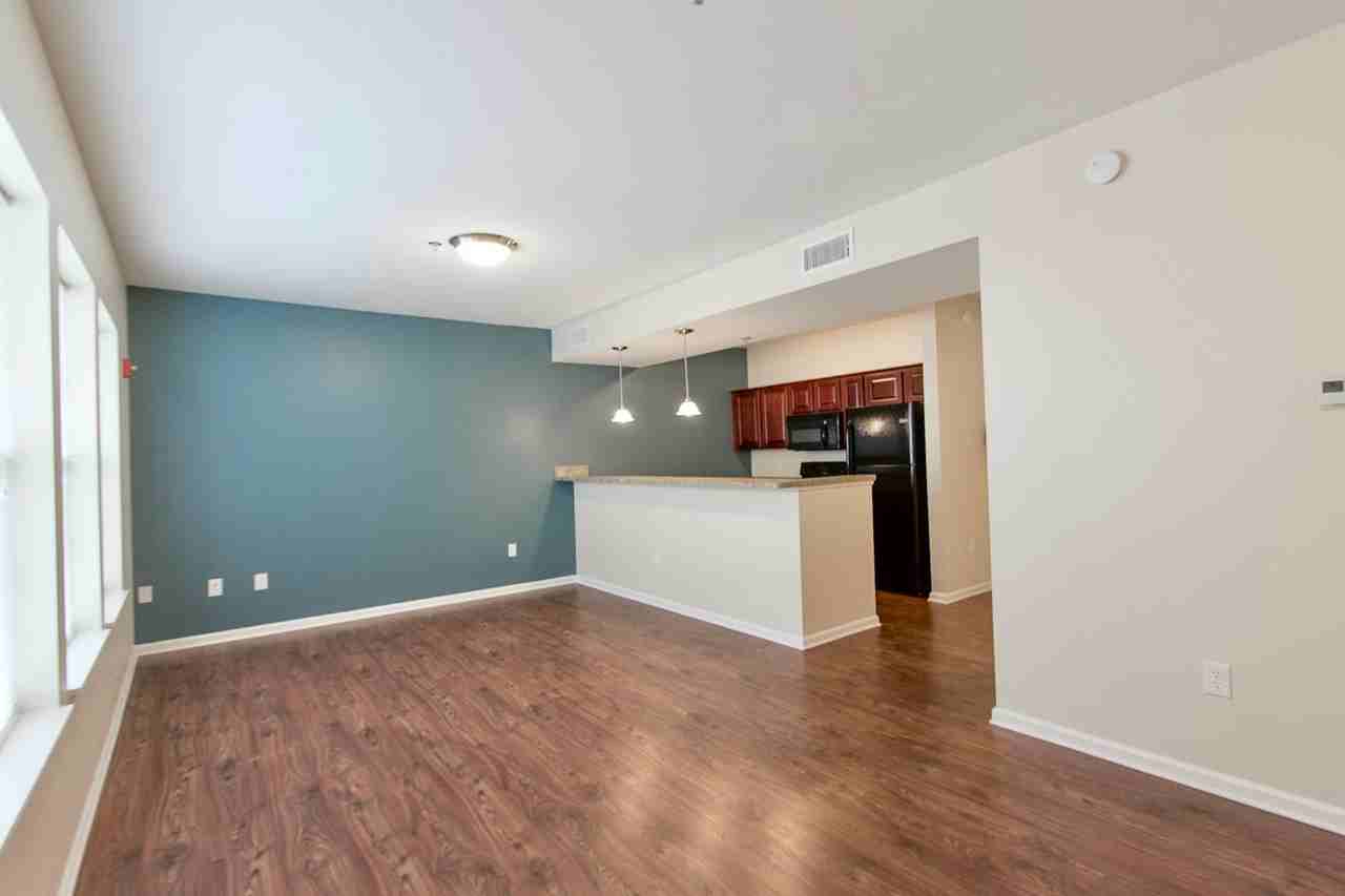 Morton Grad Apartments - Photo 2 of 50