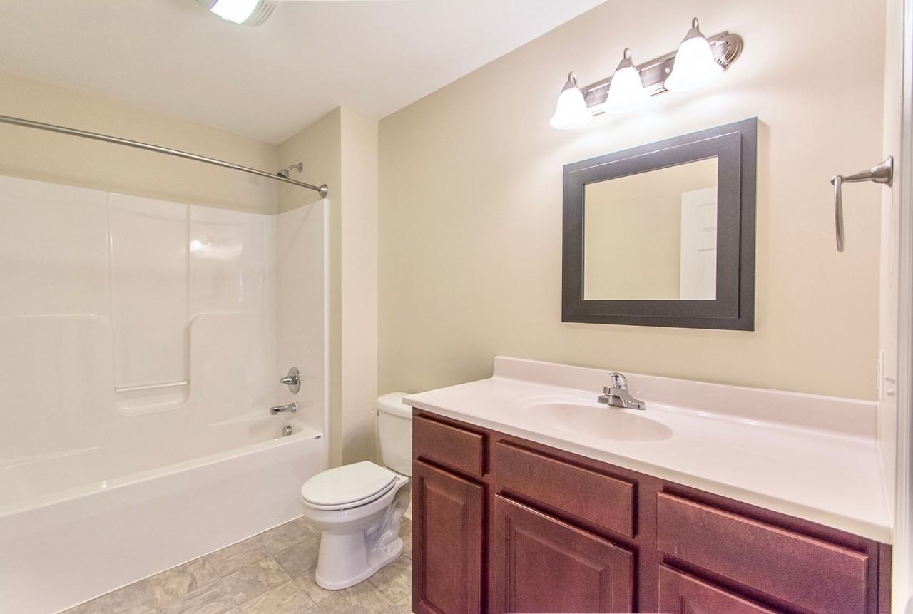 Morton Grad Apartments - Photo 7 of 50