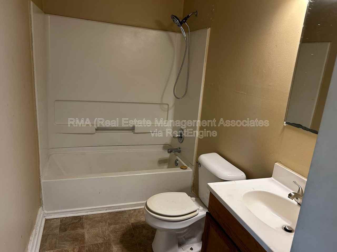 493 New Lane St - Photo 6 of 6