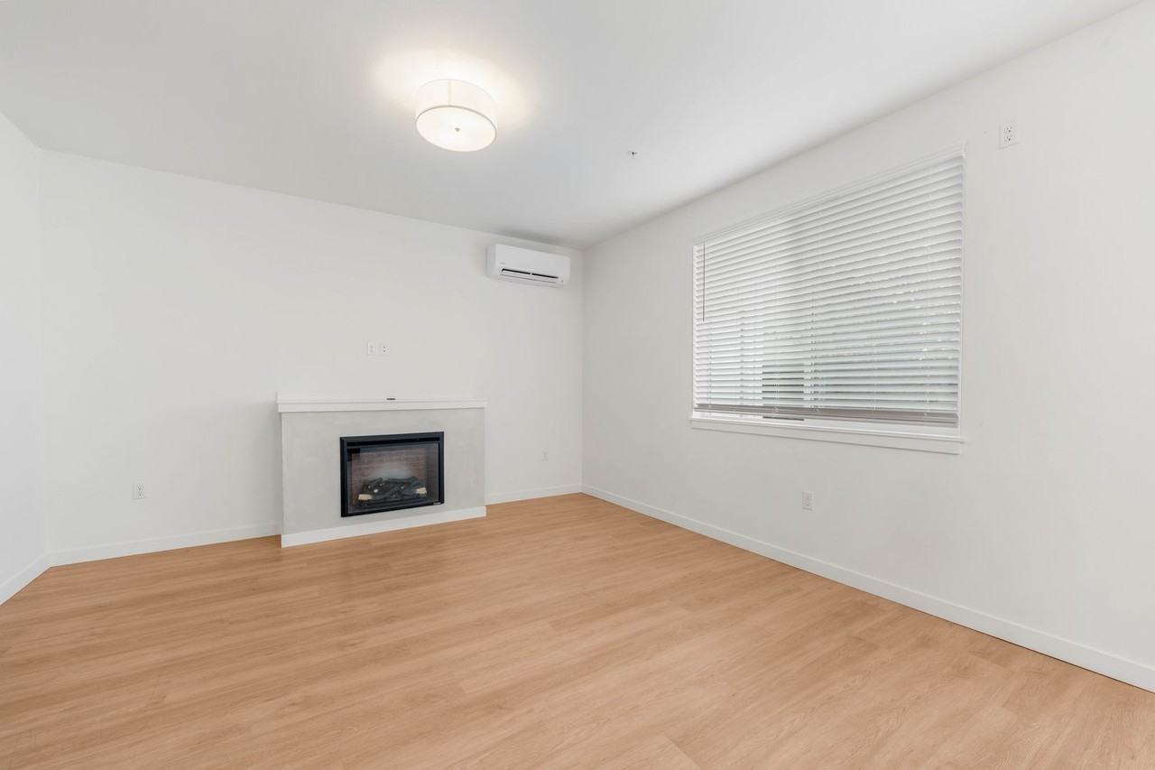 51st Street Apartments - Photo 7 of 14