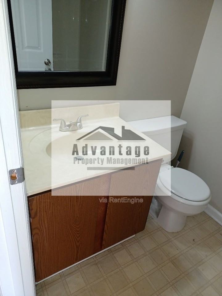 130 Wesleyan Way - Photo 4 of 8