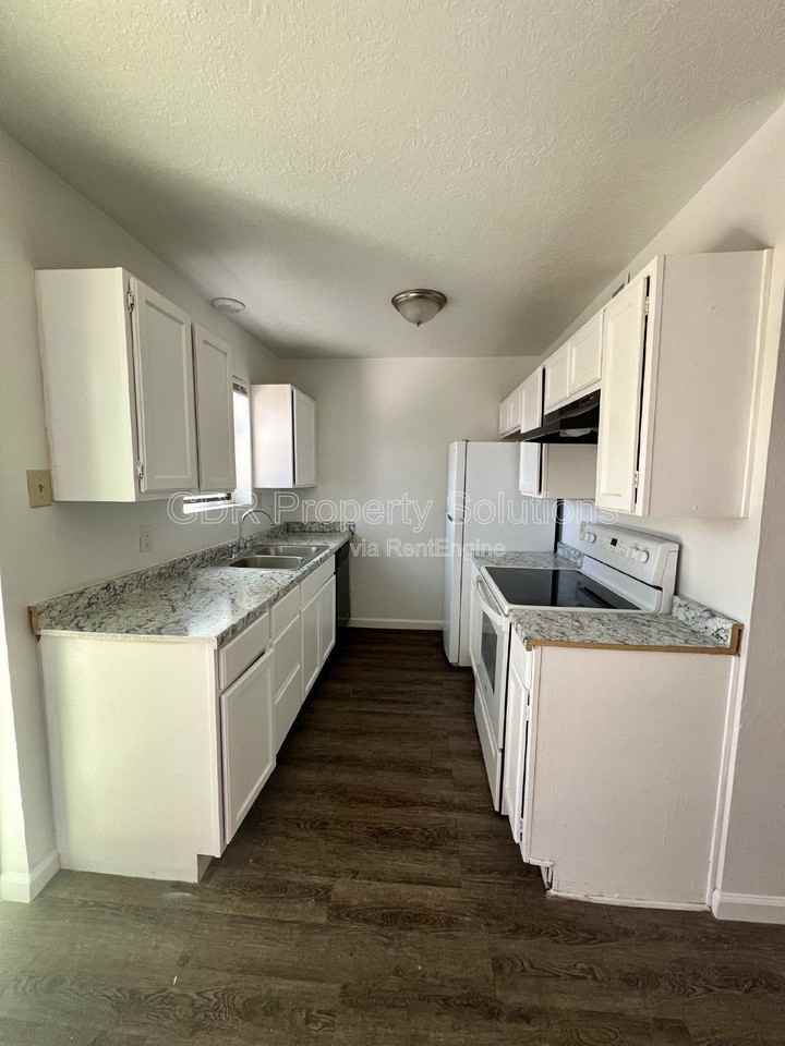 420 Tennessee St Ne #A - Photo 6 of 22