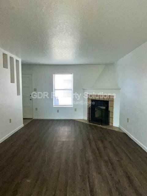 420 Tennessee St Ne #A - Photo 2 of 19