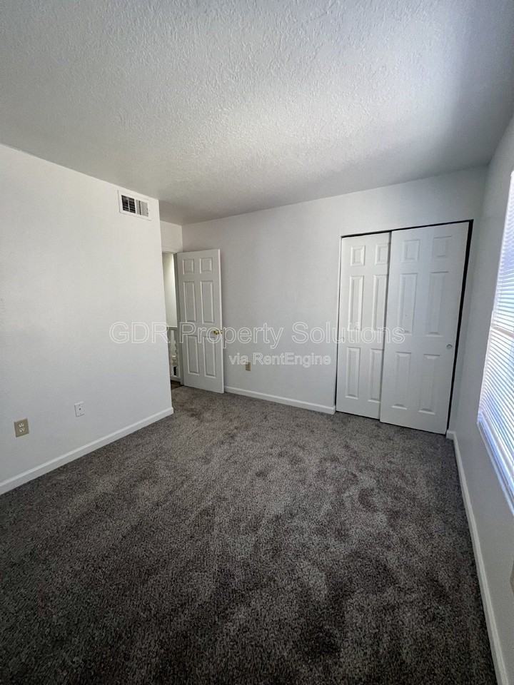 420 Tennessee St Ne #A - Photo 7 of 19
