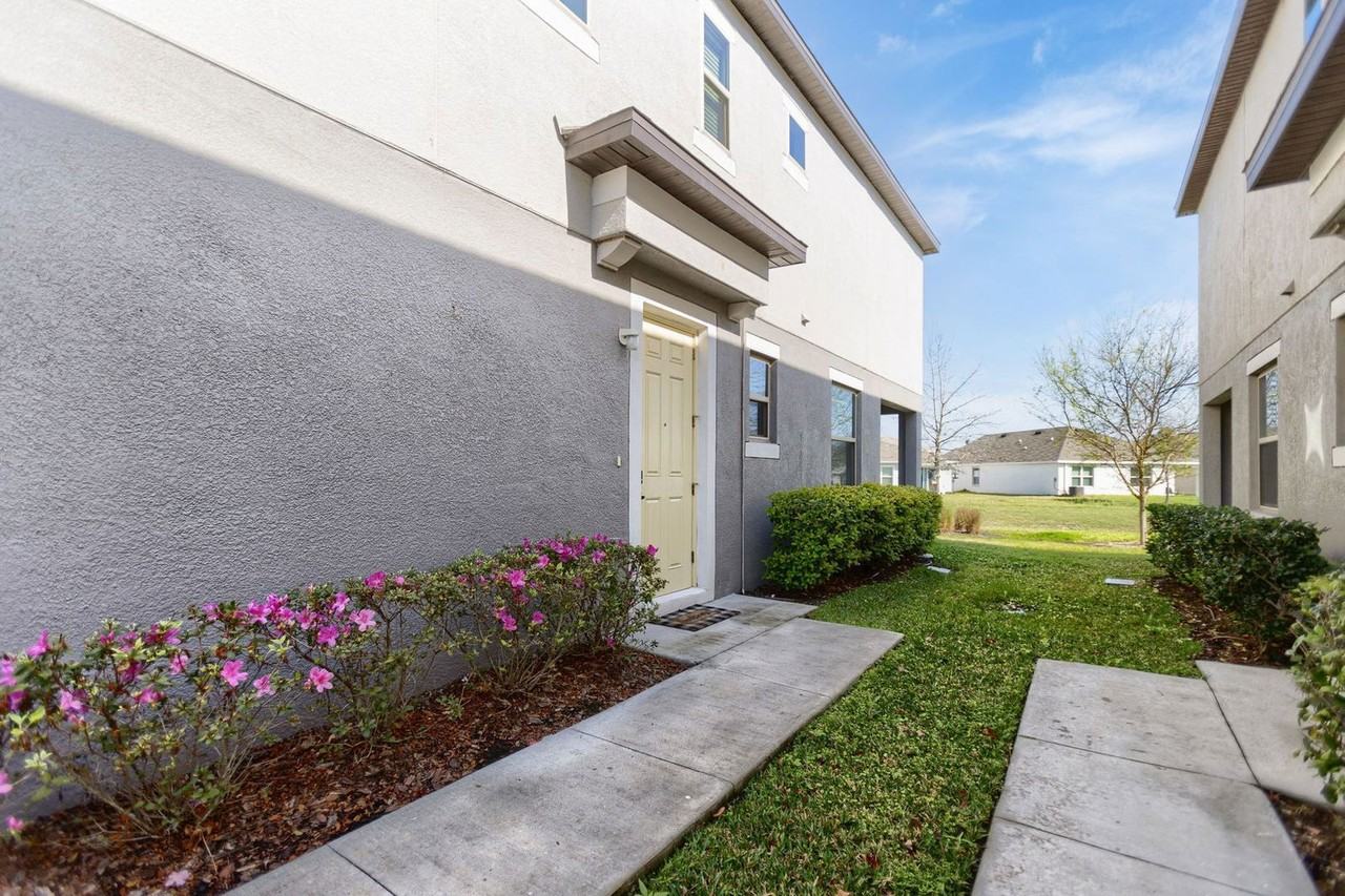 31975 Blue Passing Loop - Photo 3 of 42