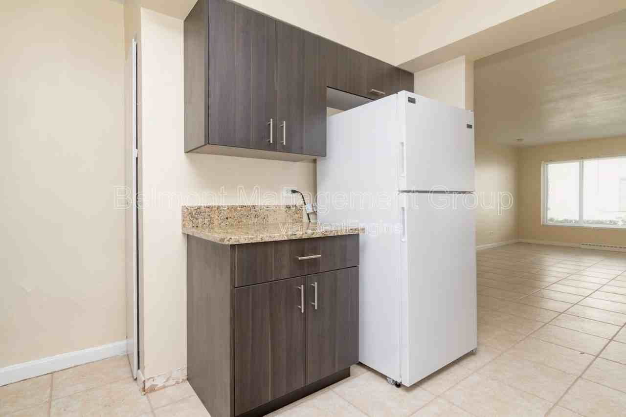 96 Columbia St #5 - Photo 7 of 10