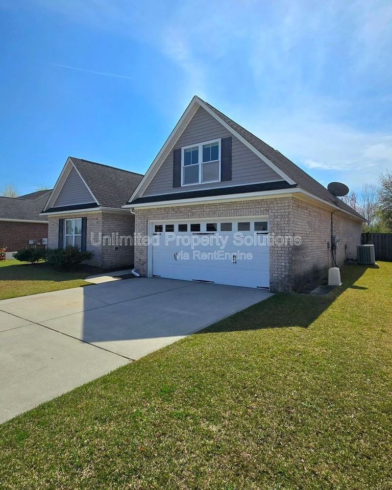 525 Flagler Dr - Photo 2 of 10