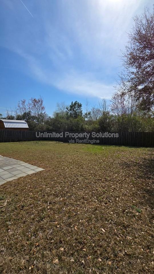 525 Flagler Dr - Photo 4 of 10