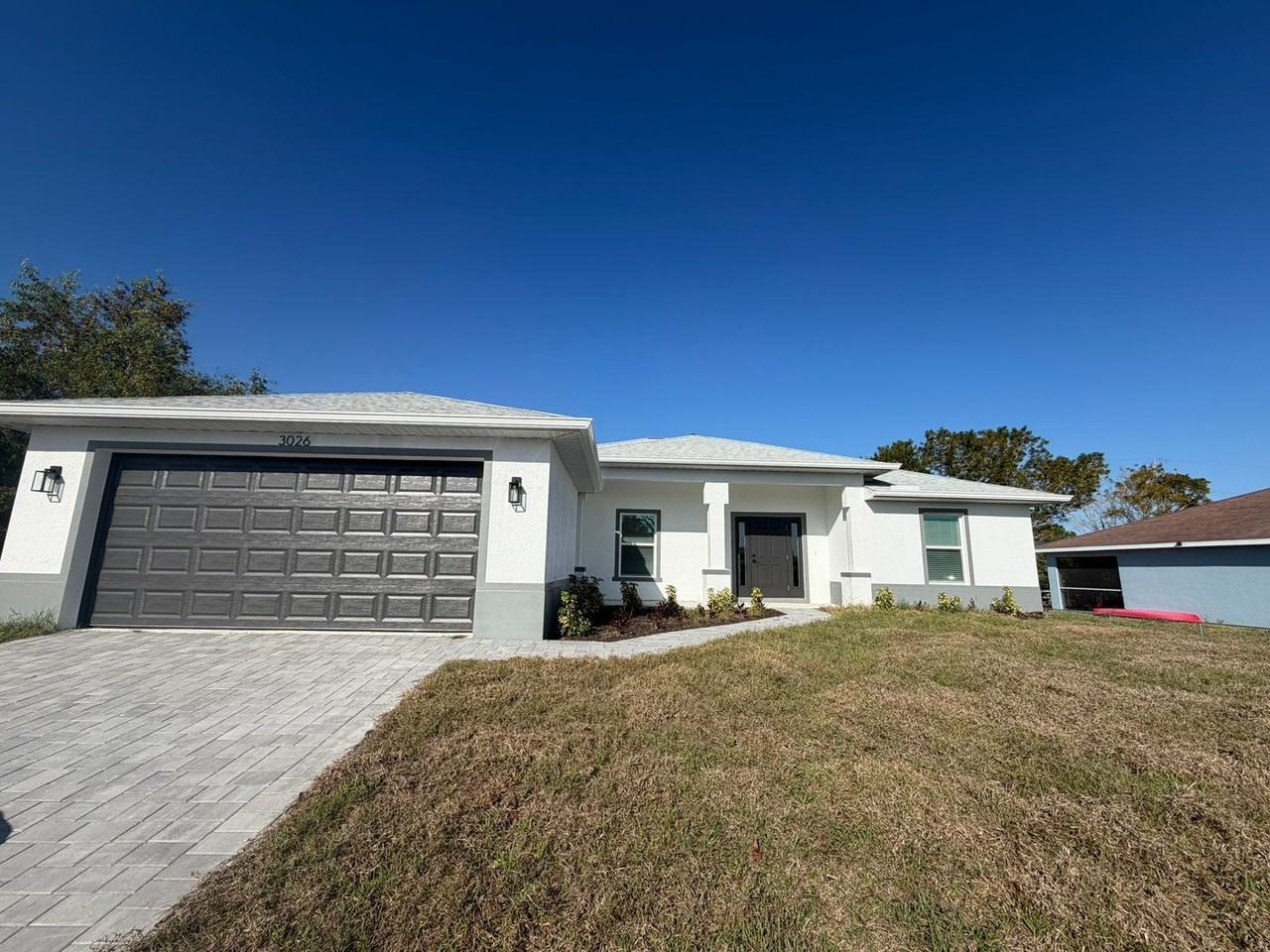 3026 Ne 6th Pl - Photo 2 of 20