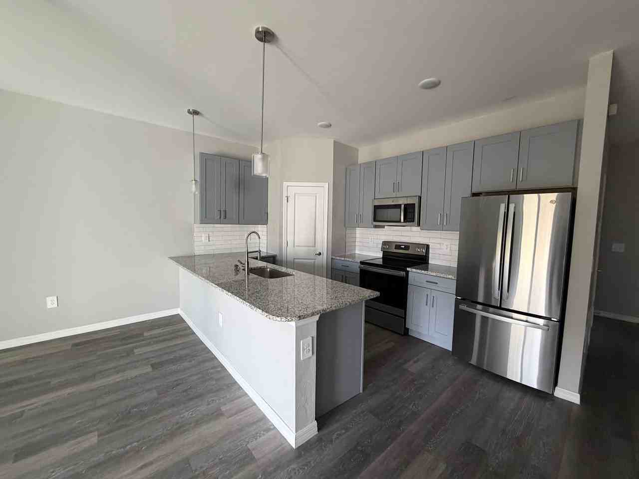 2315 Ne 15th Ln - Photo 4 of 14