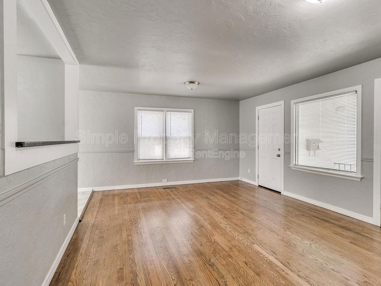 3916 Nw 24th St - Photo 3 of 21