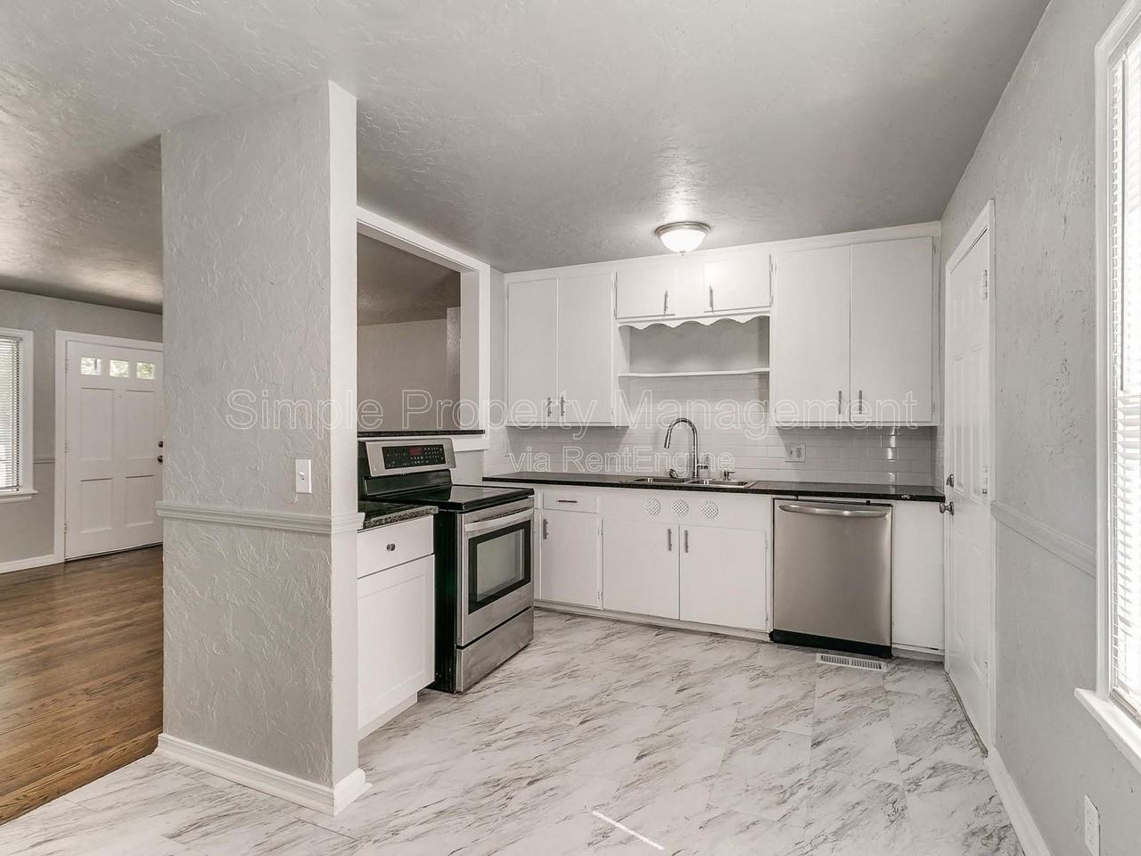 3916 Nw 24th St - Photo 6 of 21