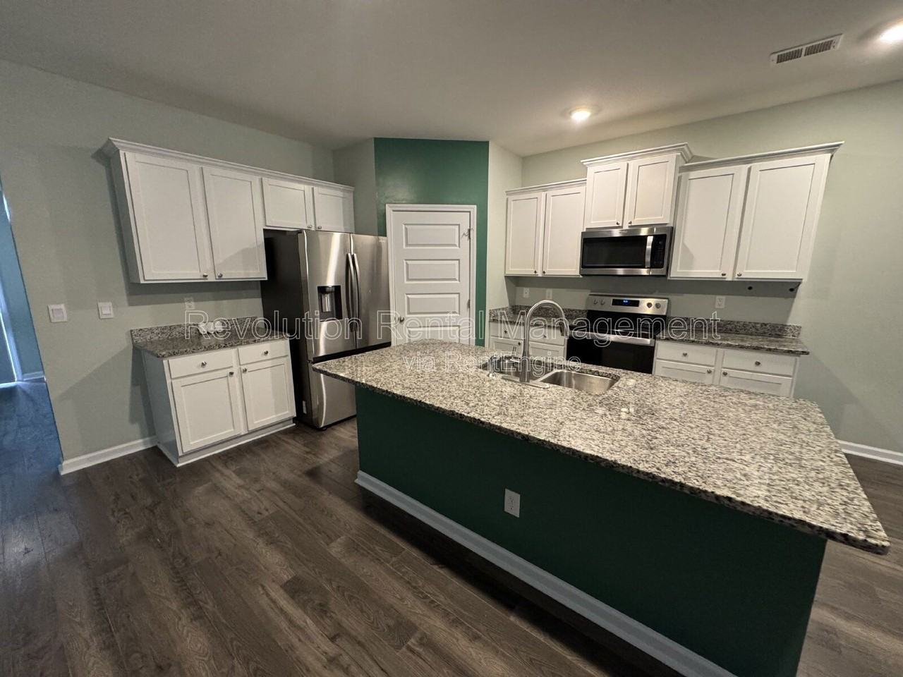 83 Echo Ct - Photo 4 of 13