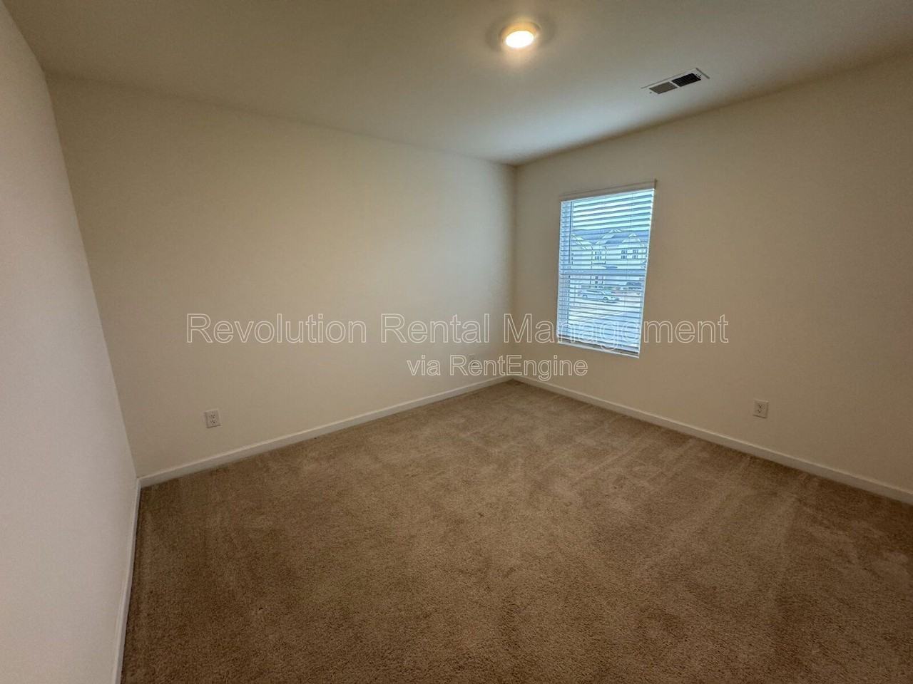 83 Echo Ct - Photo 5 of 13