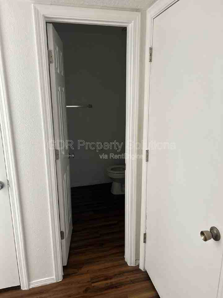 1116 Coal Ave Sw #12 - Photo 3 of 22