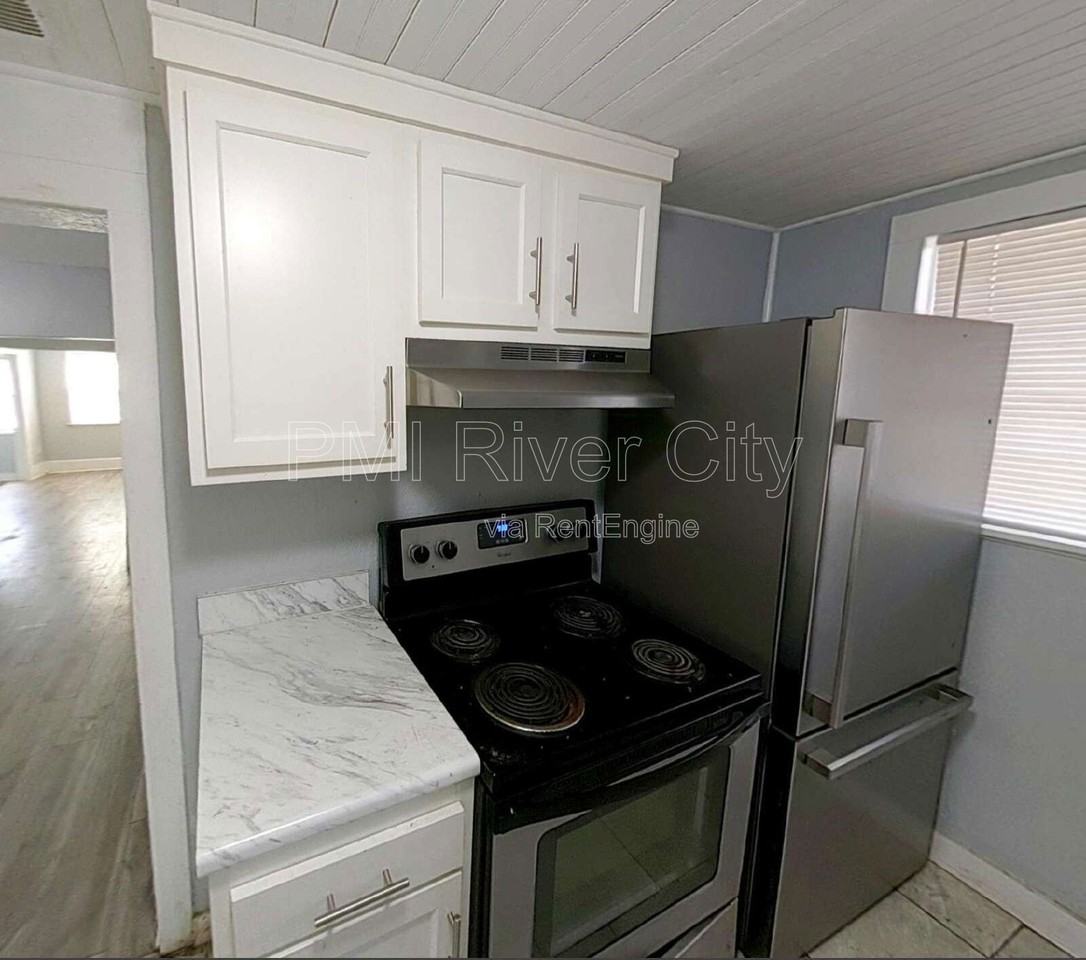 1331 W 25th St - Photo 2 of 15