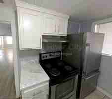 featured image of 1331 W 25th St