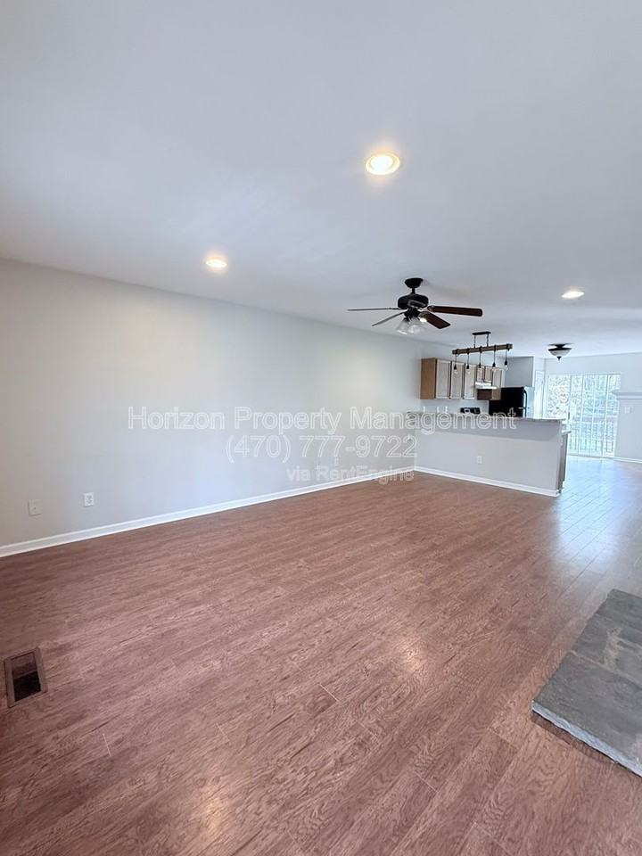 9295 Horseshoe Bnd - Photo 3 of 22