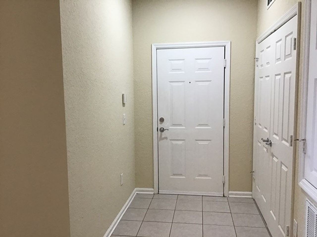 6240 Contessa Dr #303 - Photo 5 of 21