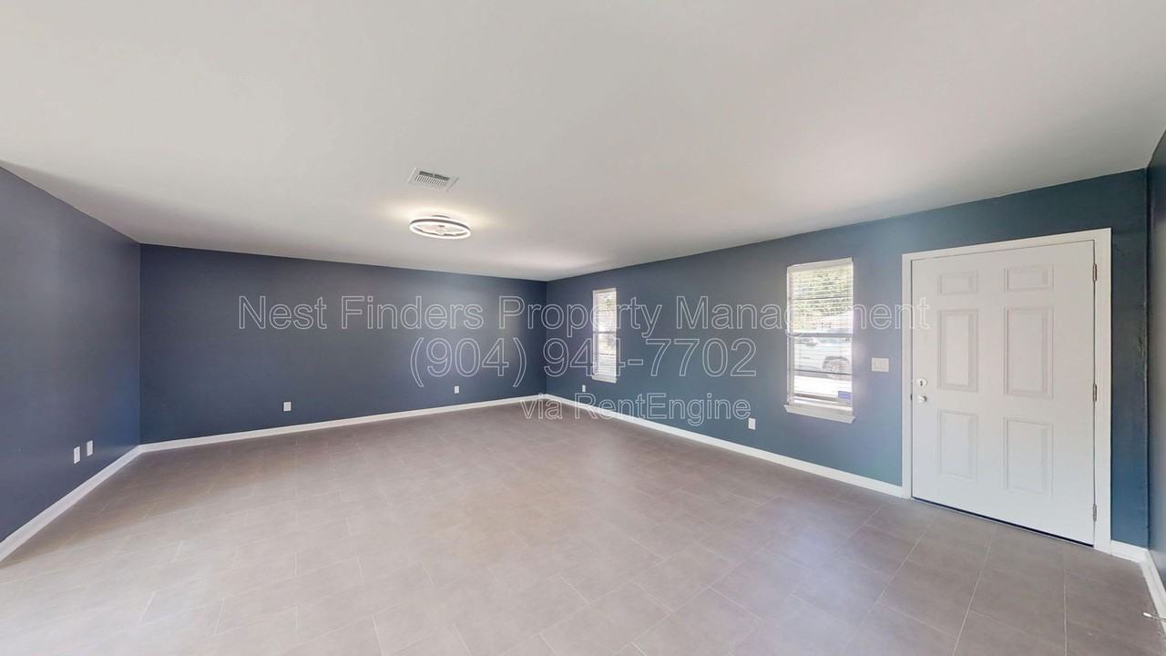 5154 Saddlehorn Dr S - Photo 3 of 21