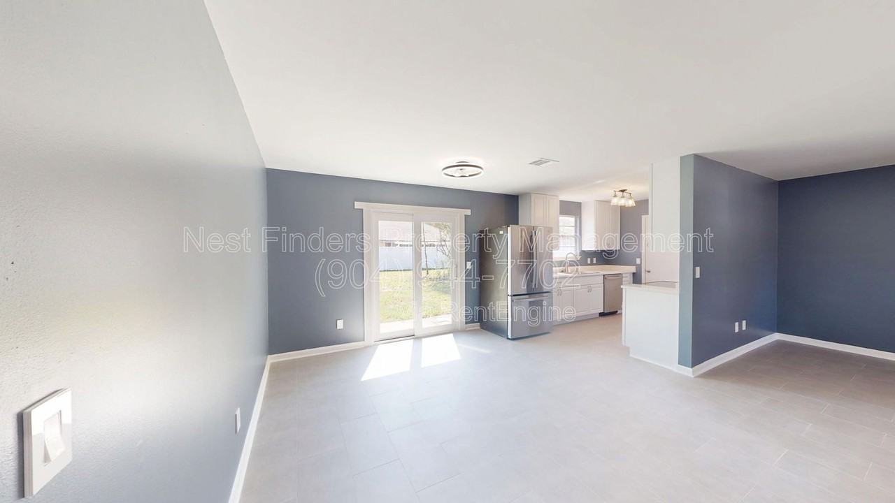 5154 Saddlehorn Dr S - Photo 4 of 21