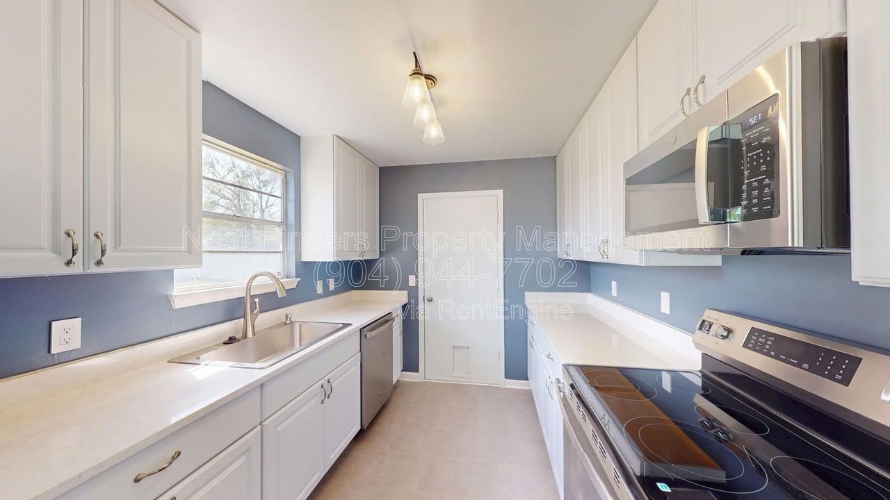 5154 Saddlehorn Dr S - Photo 7 of 21