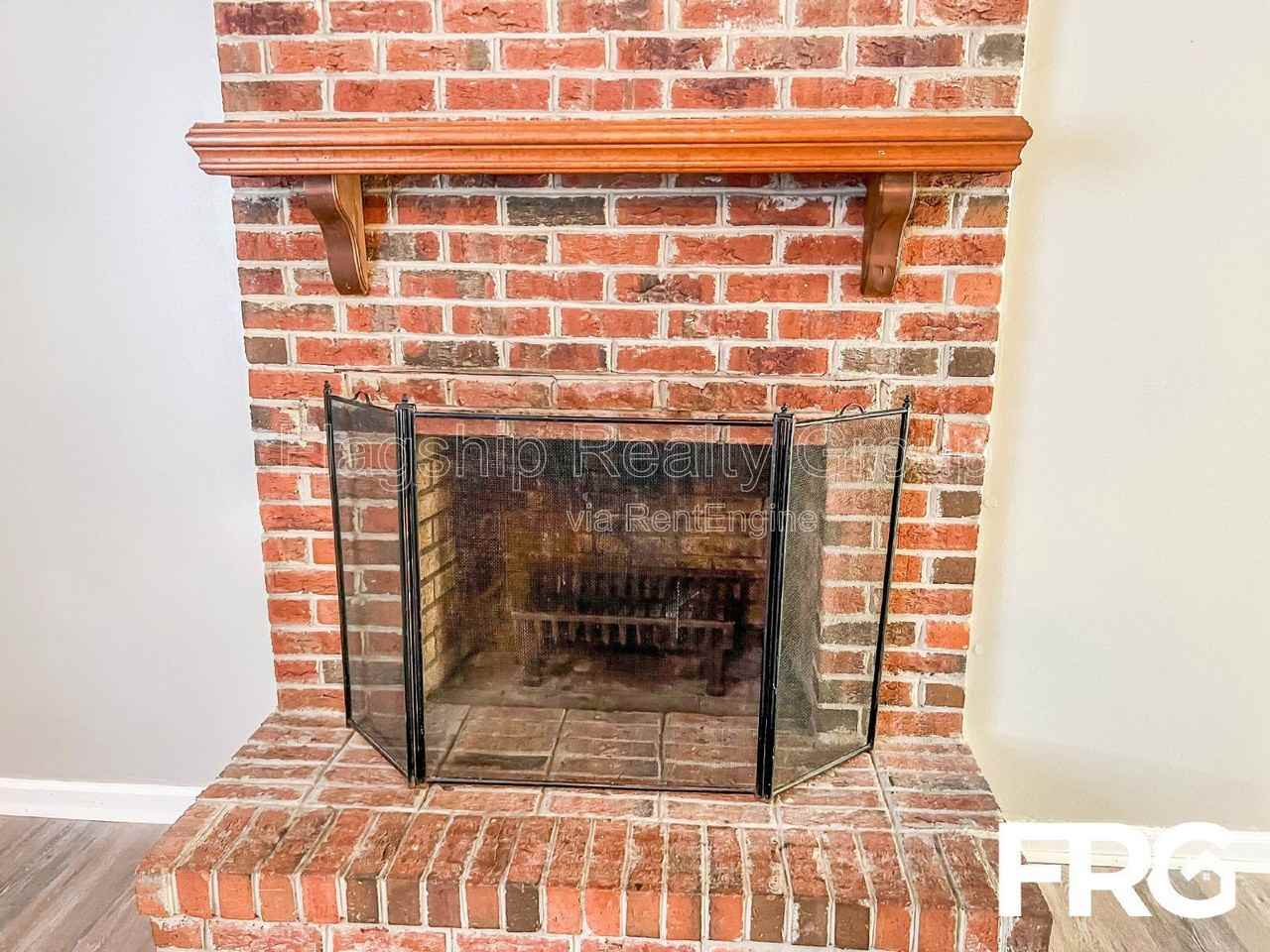 100 Kristin Dr #8F - Photo 3 of 34