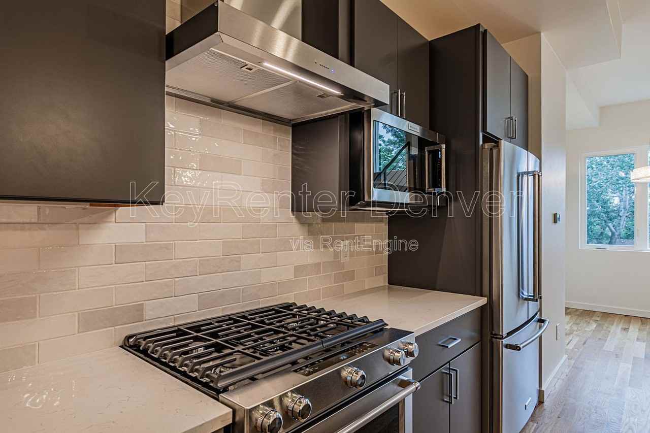 1286 Osceola St - Photo 6 of 25